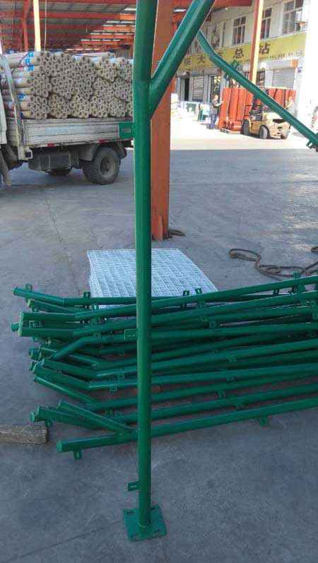 轉(zhuǎn)交立柱.jpg 轉(zhuǎn)交立柱.jpg