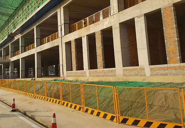 基坑護(hù)欄 基坑護(hù)欄